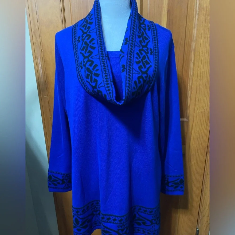 Avenue Pullover Sweater With Detachable Scarf